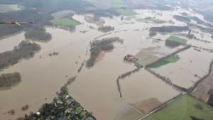 Auch am 27. Dezember hat das Hochwasser das Emsland fest im Griff.