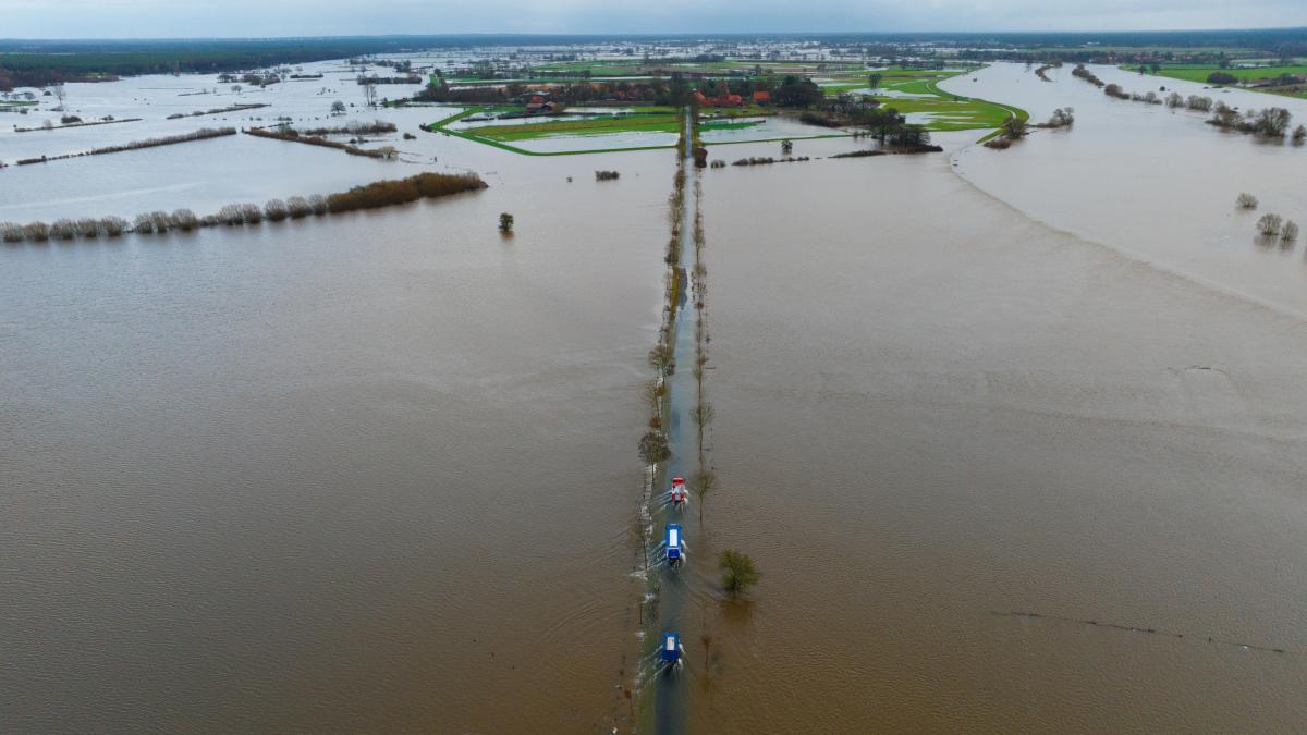 Hochwasser In Niedersachsen Regierung Bittet Bundeswehr Um Hilfe Svz