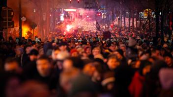 Demonstration gegen Schließung des Musikclubs Molotow