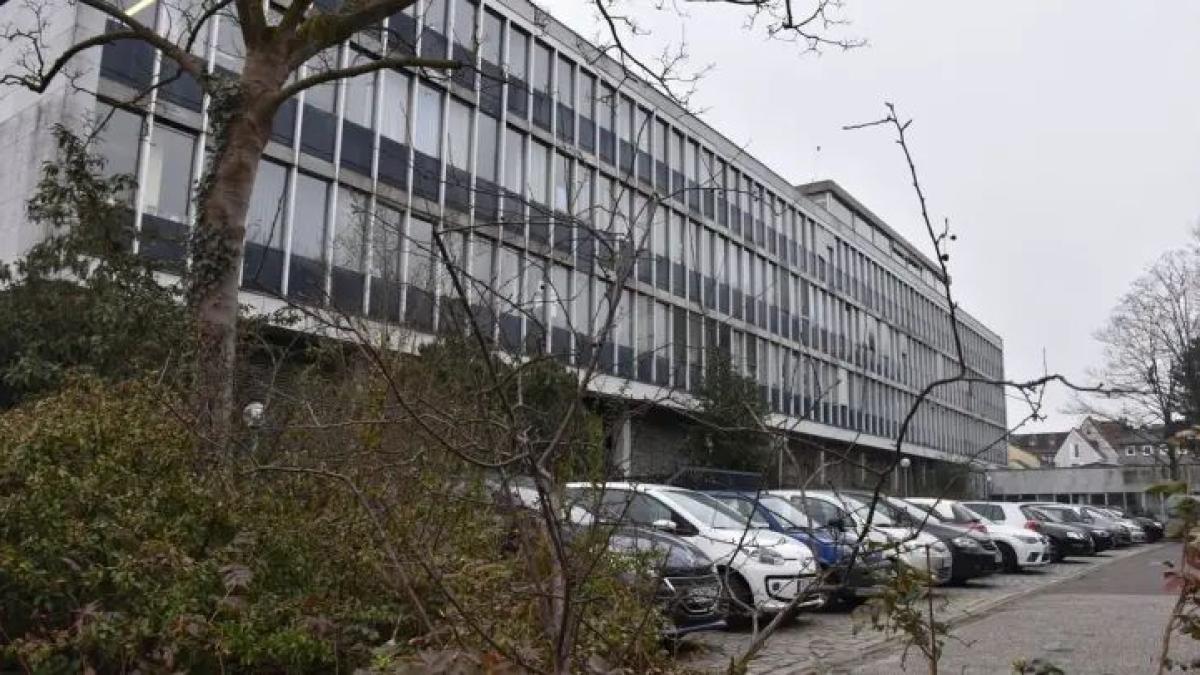 Elmshorn Rathaus Neubau startet: Was wird jetzt aus Elmshorns altem Rathaus?