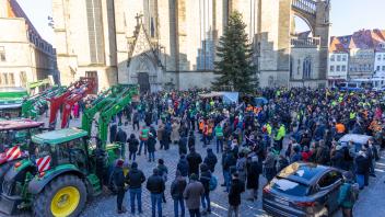 Proteste der Landwirte zu Plänen der Bundesregierung / Landvolk Osnabrück Am Rathaus OS Kundgebung