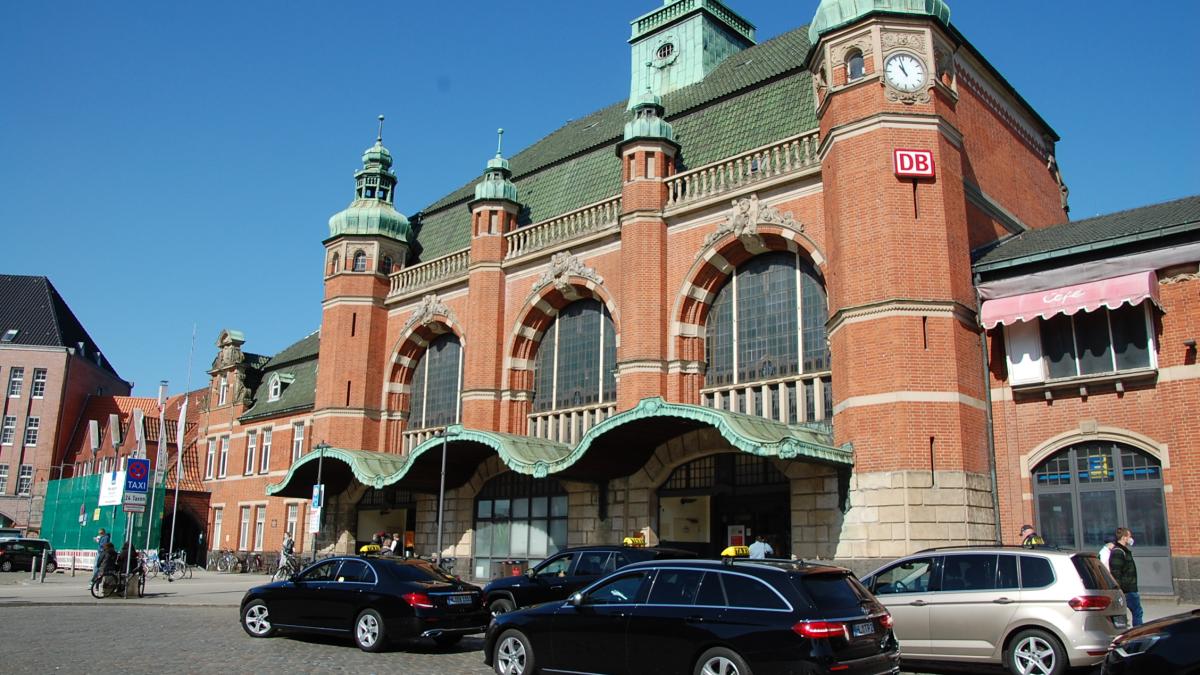 22Jähriger raucht im Lübecker Bahnhof und kommt ins Gefängnis