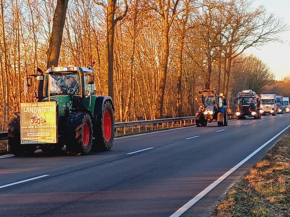 Unangekündigte Bauernproteste auf Bundesstraßen im Emsland | NOZ