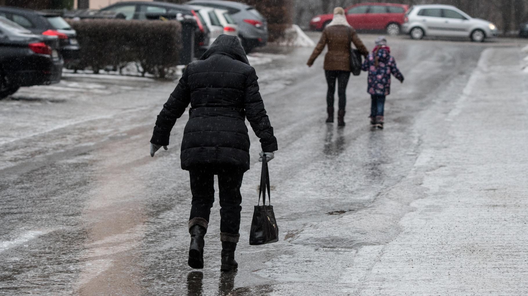 Glätte: Wer entscheidet in der Region Osnabrück über einen Schulausfall?
