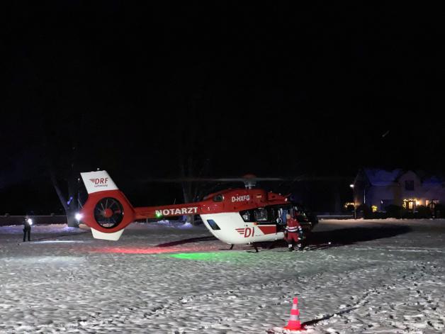 Der Rettungshubschrauber Christoph42 landete in Stubben, um den Verletzten in eine Klinik zu fliegen