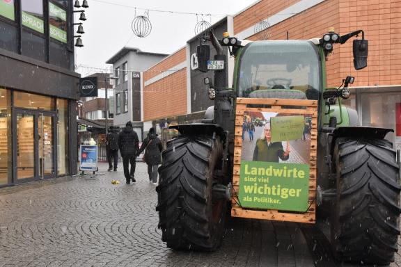 Bauernprotest: Die Fotos Von Der Demo Am Delmenhorster Rathaus | DKO