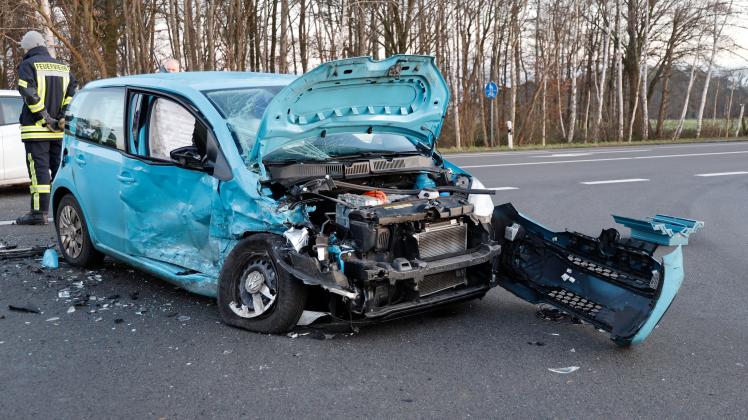 Unfall Auf B51 Bei Bohmte: Drei Verletzte Und Straße Gesperrt | NOZ