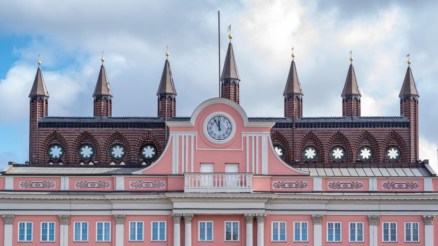 Rostocker Bürgerschaft beschließt Multimillionen-Haushalt