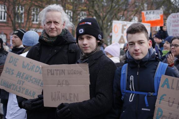 Diese Demonstranten übten auch Kritik an Putin. 