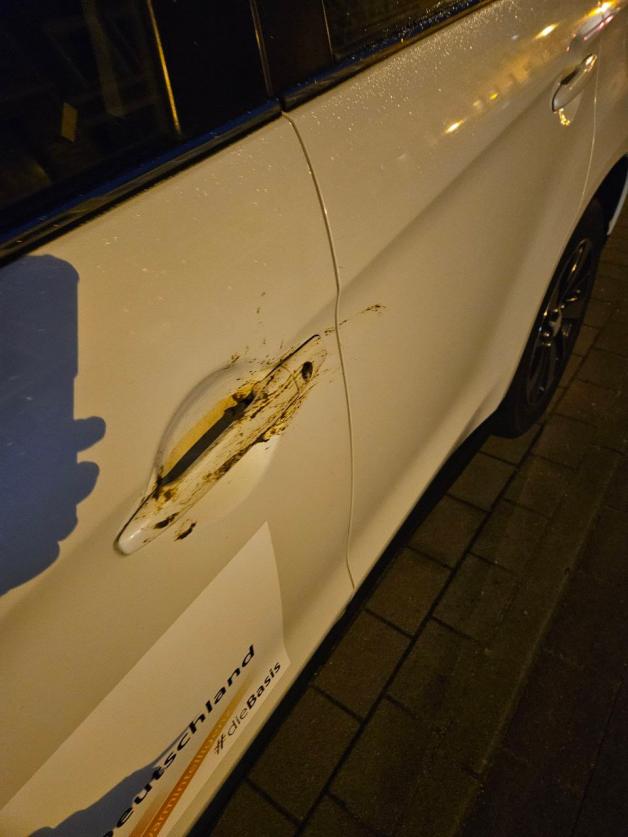 Der Türgriff wurde nach Angaben von Reinhold Majeske mit Kot beschmiert.