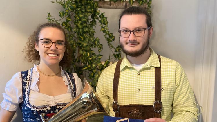 „Fidele Aumusikanten“ spielen Blasmusik in Heiligenstedten