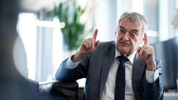  Interview mit NRW-Innenminister Herbert Reul *** NUR FUeR REDAKTIONELLE ZWECKE *** EDITORIAL USE ON