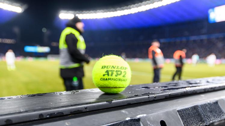 Tennisball Proteste Gegen DFL Investor Kolumne Streikt Doch tennisball-proteste-gegen-dfl-investor-kolumne-streikt-doch