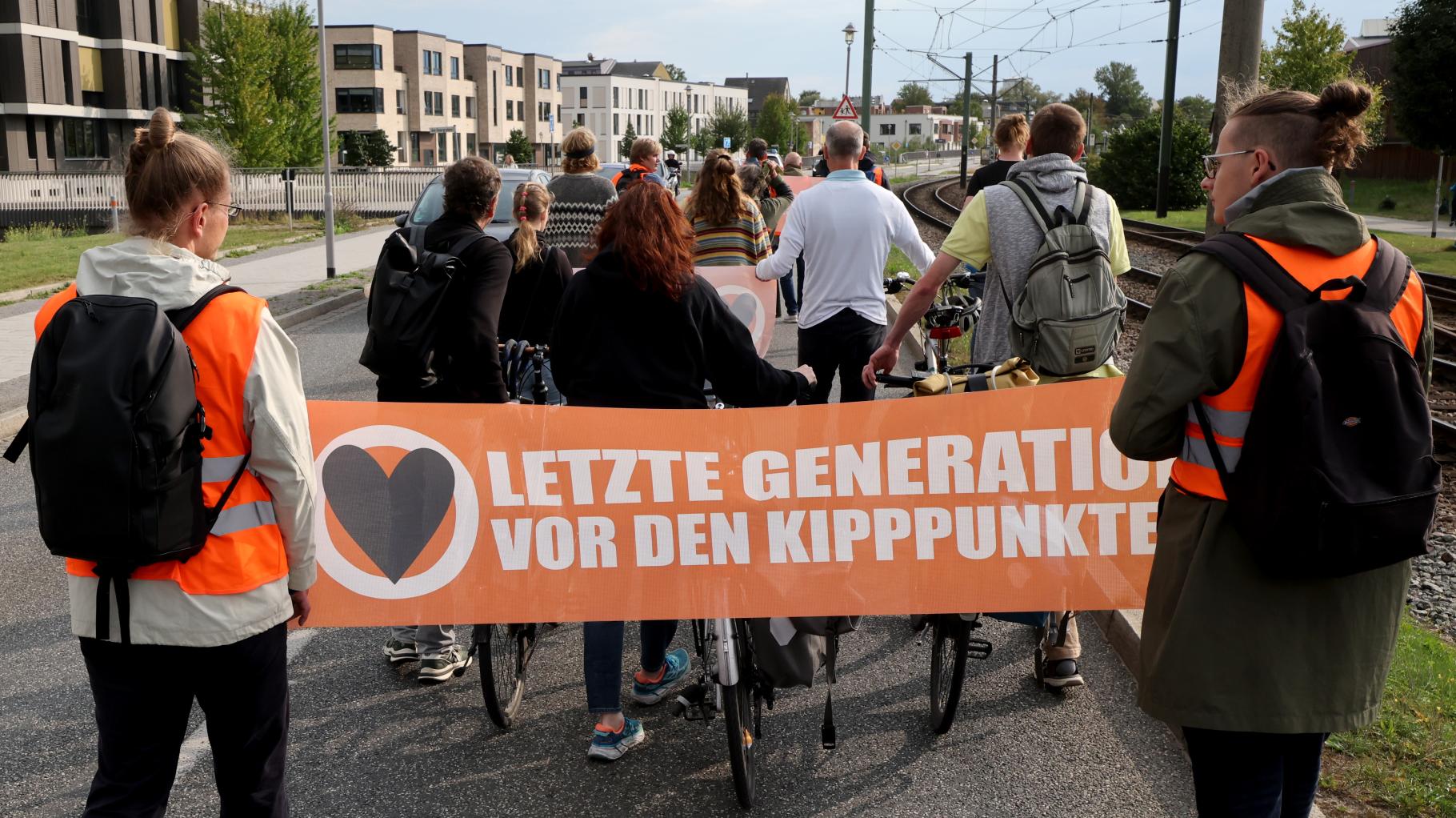 Verkehrseinschränkungen erwartet: Letzte Generation demonstriert in Rostock