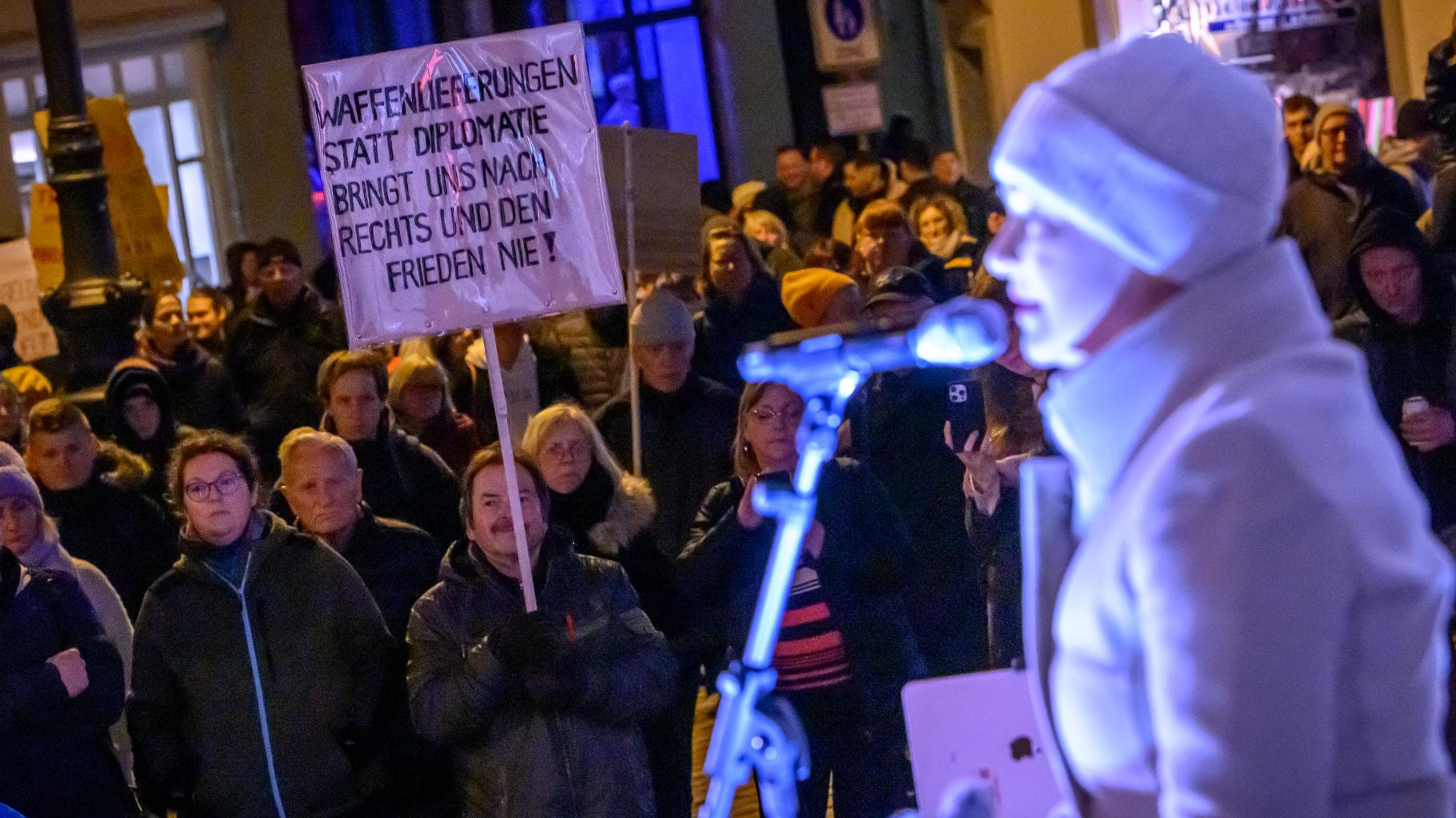 600 Teilnehmer bei Demonstration in Schwerin: „Ich komme aus freien Stücken“
