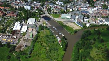 Das Stichhafengelände in Uetersen. Rechts vom Ufer ist die Bebauung abgeschlossen worden, links hingegen ist Fantasie für eine Entwicklungsmöglichkeit weiterhin gefragt.