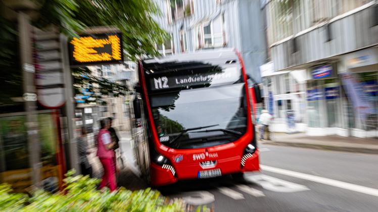 Probleme mit der Pünktlichkeit / Täuscht der Eindruck, oder haben Busse in Osnabrück manchmal Verfrühung statt Verspätung?