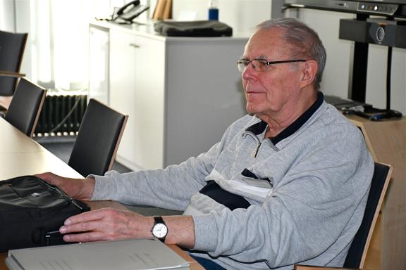 Rudolf Rannegger Wedels Archivarin Anke Rannegger am Tag des Archivs.