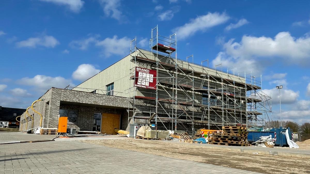 Voreröffnung der Sporthalle in BorstelHohenraden SHZ