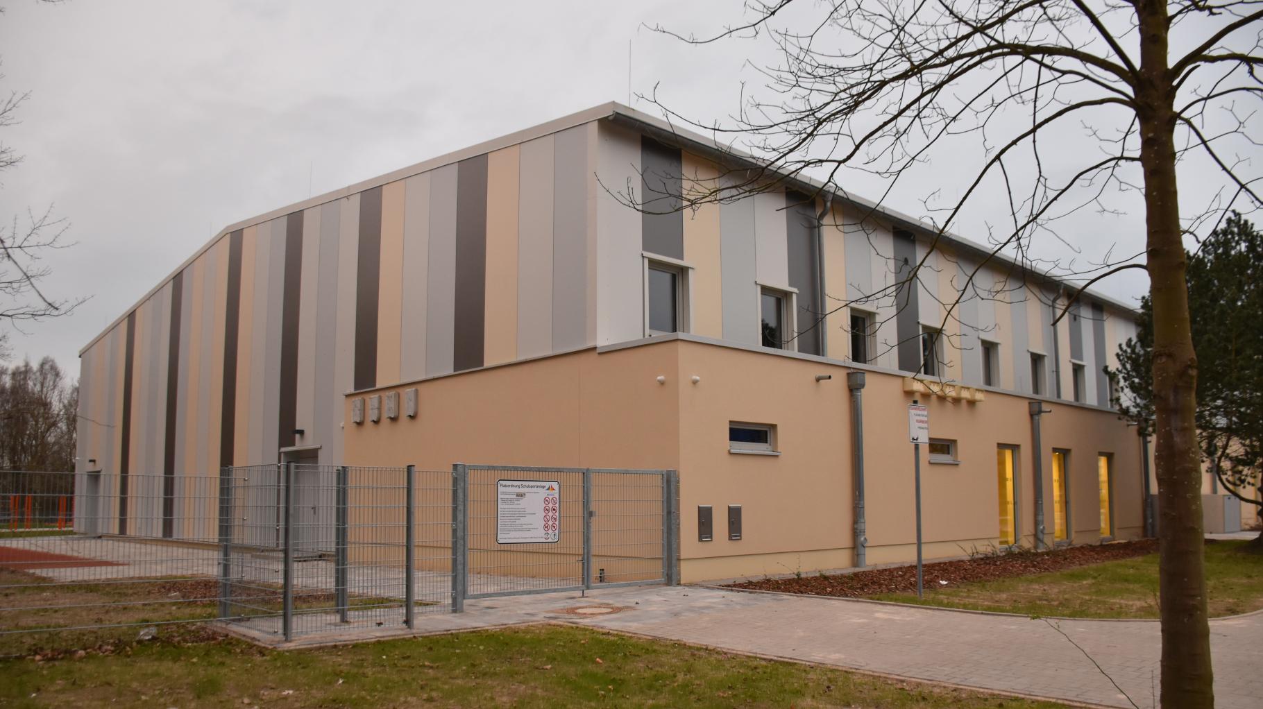 Millionenprojekt fertig: Sporthalle im Rostocker Nordwesten wieder nutzbar
