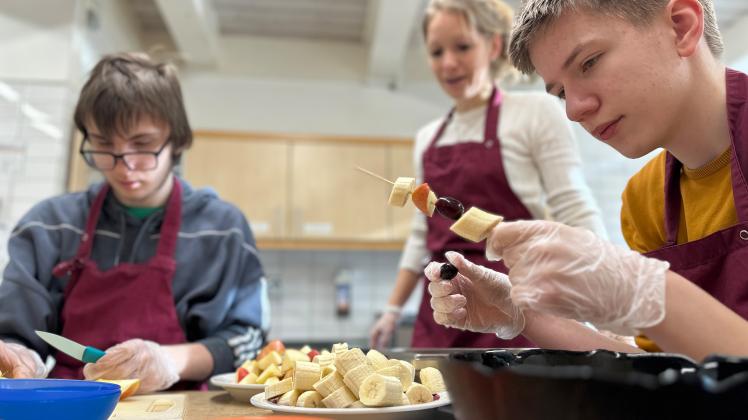 Itzehoer Steinburg-Schule vesorgt Grundschüler in Sude-West