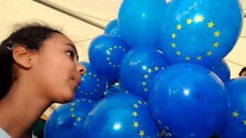 Junge Erwachsene ab 16 Jahren dürfen am 9. Juni erstmals an der Europa-Wahl teilnehmen und ihre Stimme abgeben. 