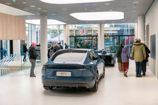 Wo In Hamburg Ein Nio Autohaus Mit Caf Und Yogakursen Entsteht wo-in-hamburg-ein-nio-autohaus-mit-caf-und-yogakursen-entsteht