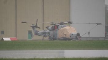 So sehen die Lynx Hubschrauber der Royal Navy aus, die in Hohn gelandet sind. 