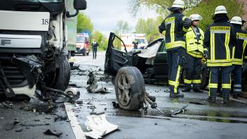 Unfall zwischen LKW und PKW Hannoversche Straße - 17.04.2024