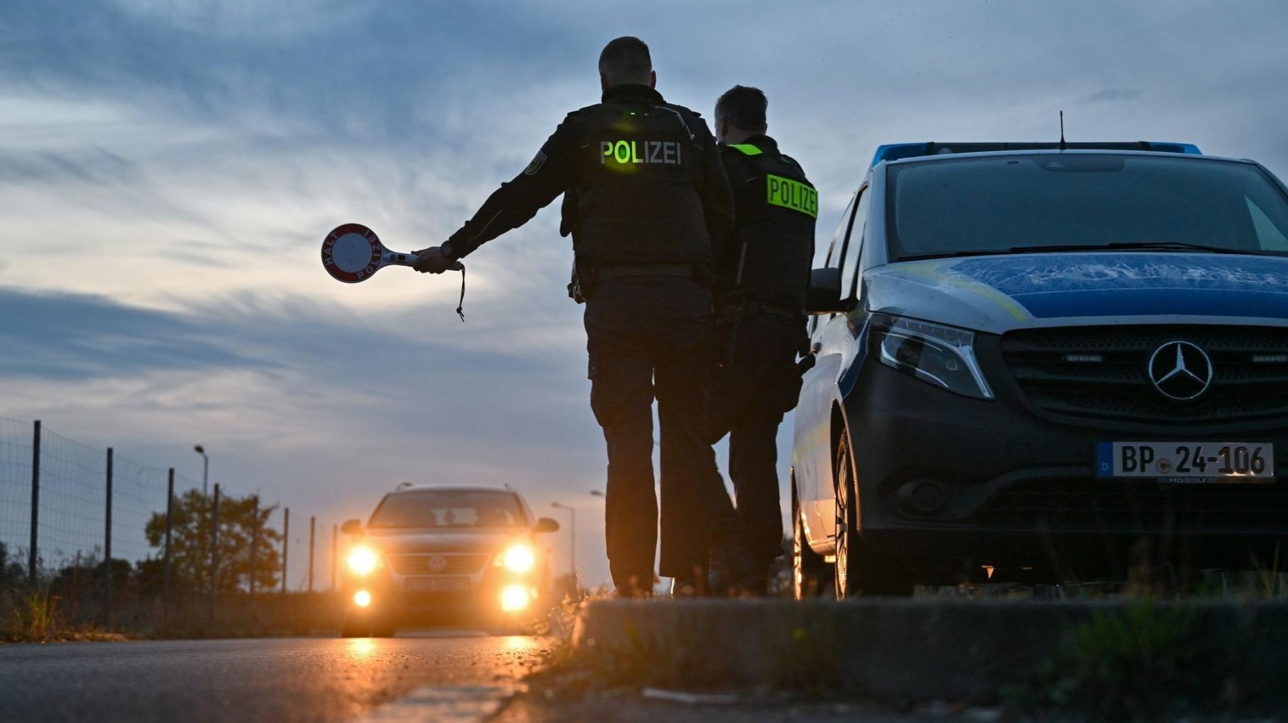 Bundespolizisten erwischen mehrere Männer bei unerlaubter Einreise