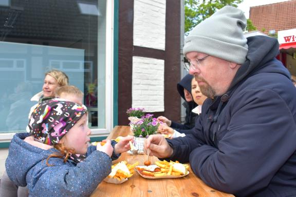 In Bildern: Ladenhütermarkt 2024 in der Stadt Quakenbrück