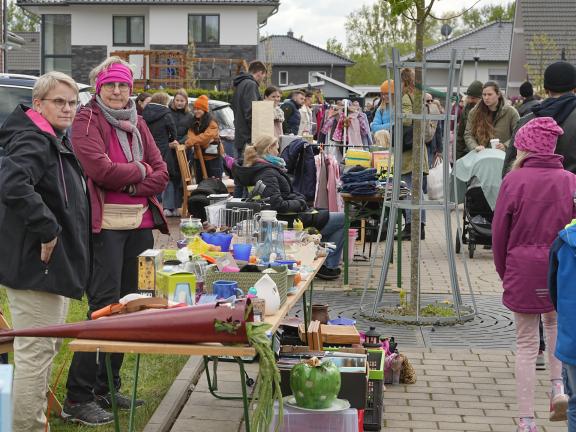 Straßenflohmarkt „Am Mühlenfeld“ in Bohmte 2024 Bildergalerie
