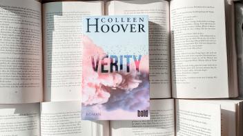 Auch in der Stormarner Buchhandlung stehen sehr viele Bücher von Colleen Hoover – sie ist eine der Vorreiterinnen des New Adult Genre.