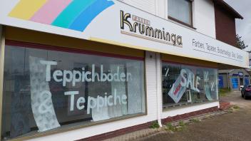 Auf Räumungsverkauf stehen die Zeichen bei der Firma Krumminga an der Flachsmeerstraße in Papenburg.