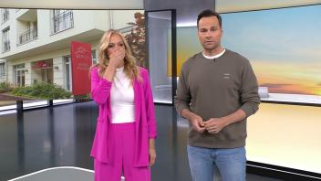 Bei RTL „Punkt 6“ ist am Dienstagmorgen ein Kameramann umgefallen. Die Moderatoren Daniel Fischer und Angela Finger-Erben reagierten geschockt.