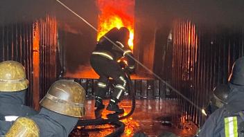 Im Northern Fire Fighting Training Center in Bad Zwischenahn trainierten die Atemschutzgeräteträger der Feuerwehren der Samtgemeinde Werlte den Ernstfall. 