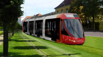 Visualisierung Stadtbahn vor Osnabrücker Schloss - Fotomontage Stadtbahn-Initiative, Stefan van Lente