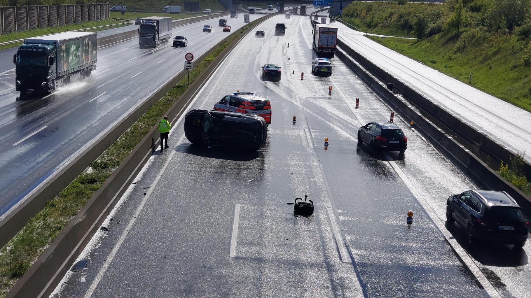 Auto überschlägt sich: Schwerer Unfall auf A1 bei Osnabrück-Nord