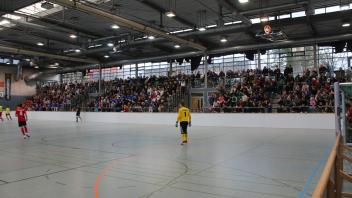 In der Sporthalle der Theodor-Heuss-Schule Pinneberg, kurz „THS-Halle“, soll im kommenden Winter wieder der „Budenzauber“ um den Bert-Meyer-Cup stattfinden.