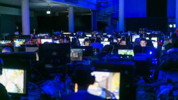 Hunderte Spieler treffen sich jährlich zu LAN-Party in der Husumer Messe.
