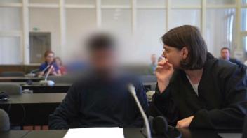 Tochter als Geisel am Hamburger Flughafen: Prozess hat begonnen