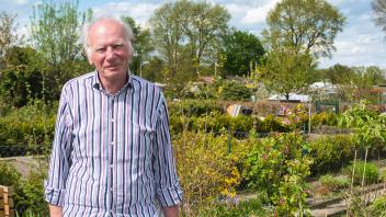 Uwe Heyn ist seit 30 Jahren stolzer Besitzer eines Kleingartens in Quickborn. Mittlerweile ist er Vorsitzende des Kleingartenvereins. 