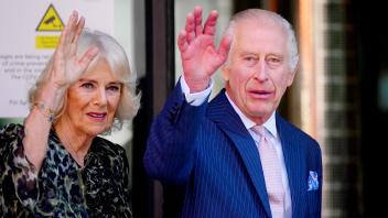 Britisches Königspaar besucht Krebsklinik