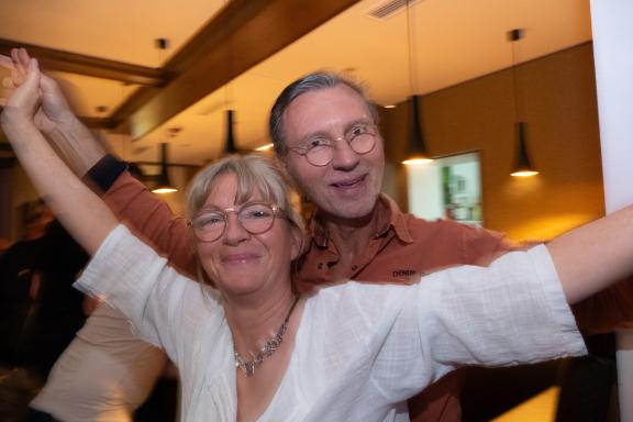 Schierenbeck und Divarena: Die besten Fotos vom Tanz in den Mai in ...