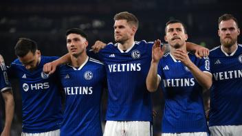 v.re., Tomas Kalas (FC Schalke 04), Ron Schallenberg (FC Schalke 04), Simon Terodde (FC Schalke 04), Yusuf Kabadayi (FC 