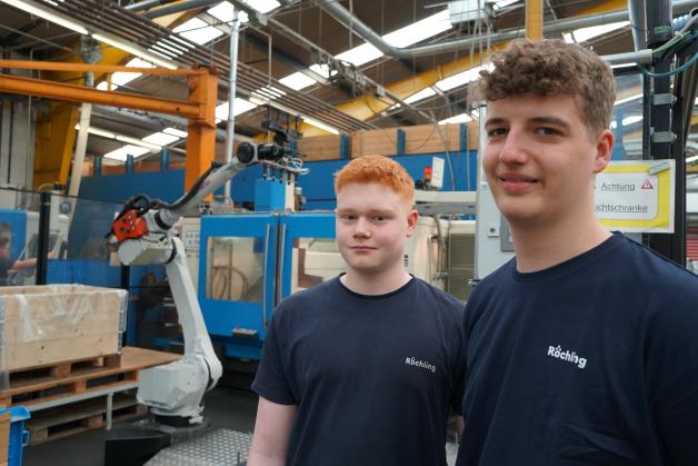 Projekt in Haren: Röchling-Azubis programmieren Roboter