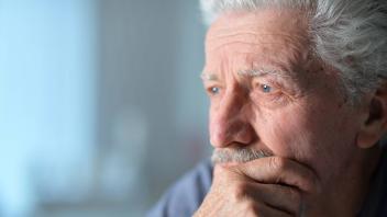 Portrait of old sad man at home Portrait of old sad man posing at home ,model released, Symbolfoto Copyright: xZoonar.co