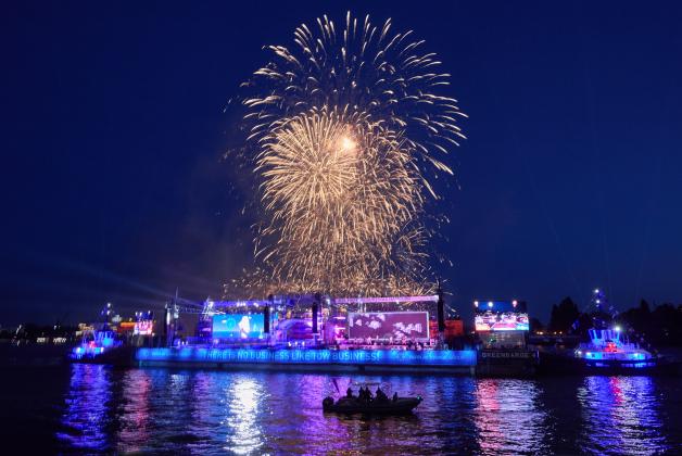 Hafengeburtstag Hamburg: Scooter und großes Feuerwerk begeistern | NOZ