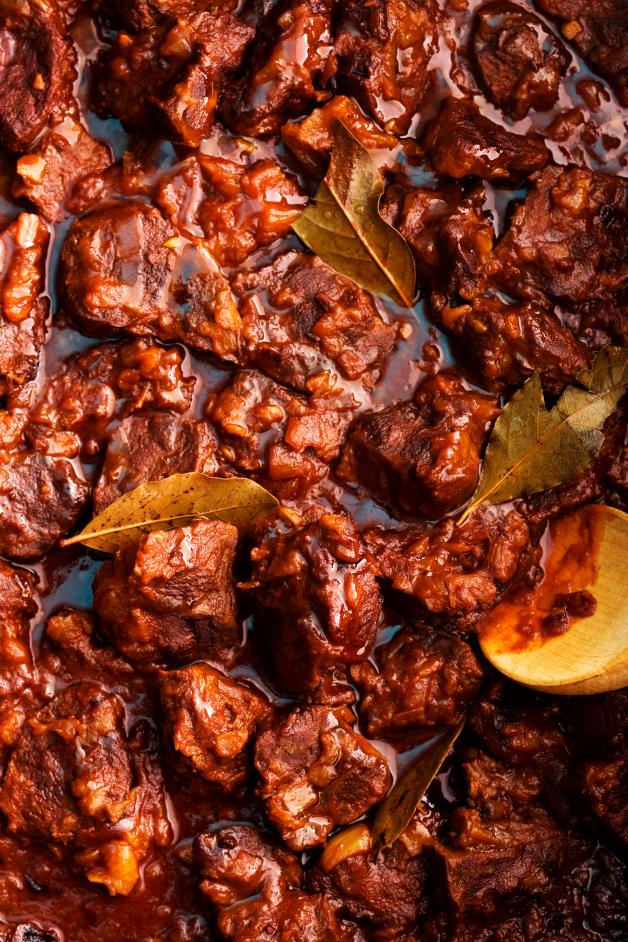 Johann Lafer erklärt sein Gulasch für zwei Tage | SHZ Johann Lafer erklärt sein Gulasch für zwei Tage | SHZ