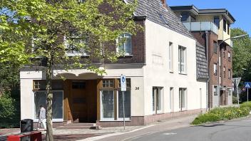 Am Eingang zur Fußgängerzone der Burgstraße steht das Gebäude von Anne Klaas, das viele Jahre als Immobilienbüro diente.